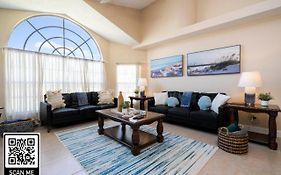 Beautiful Cozy Retreat Near Disney - Spacious Condo